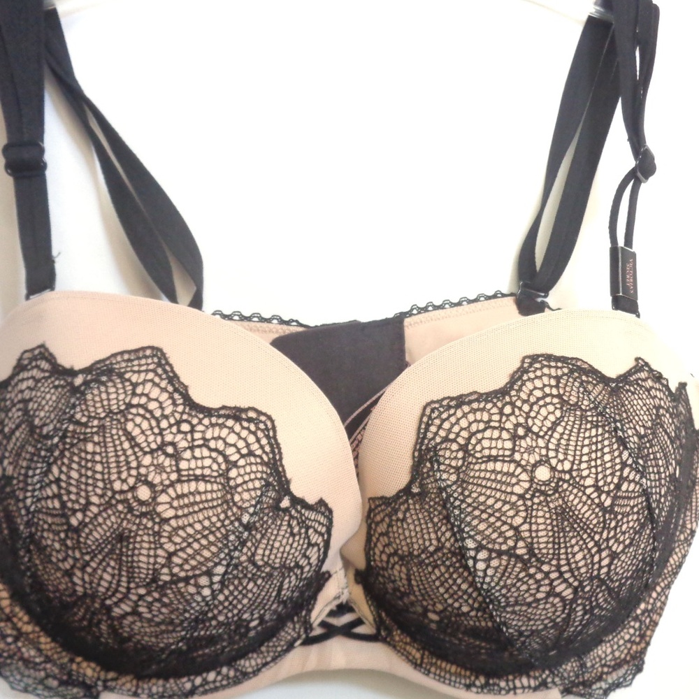 VICTORIA'S SECRET VERY SEXY  MULTI-WAY BRA